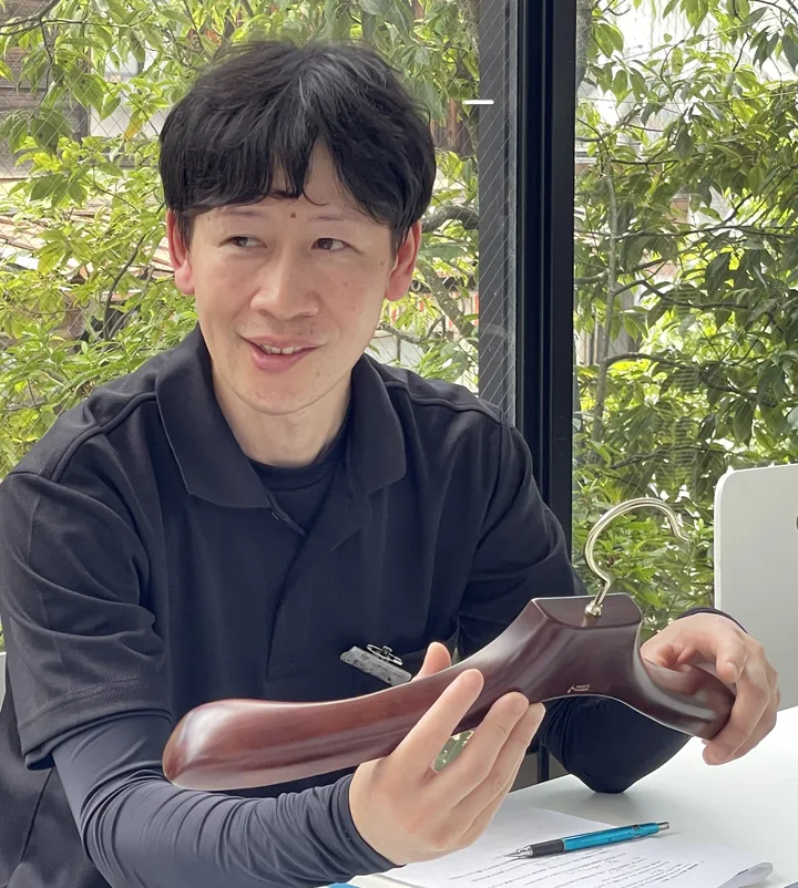 Shimizu Master, who is responsible for finishing