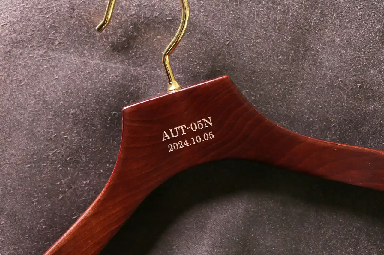 レザーハンガー | 特集 | NAKATA HANGER