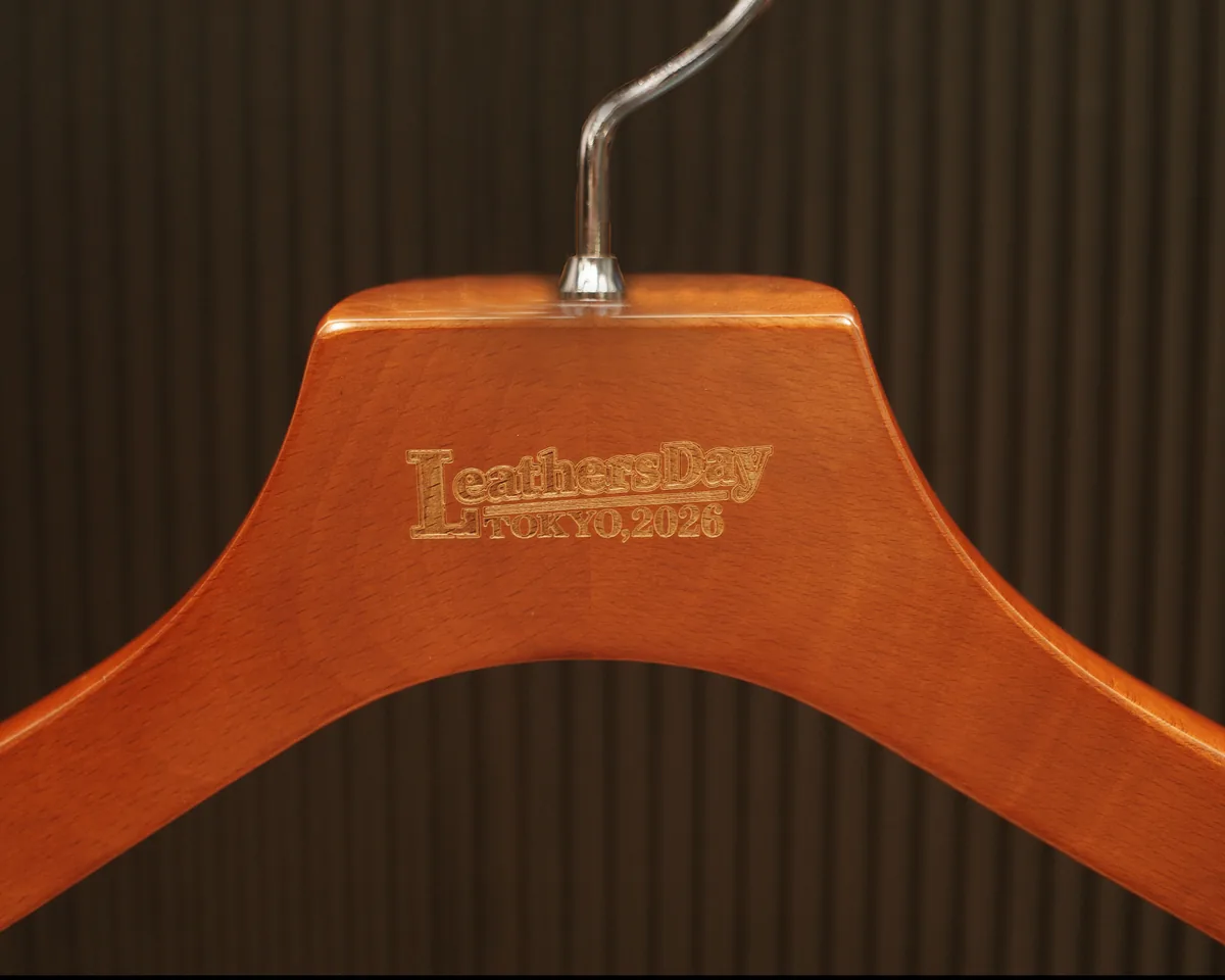 メキシカンブラウンに刻印した Leathers Day TOKYO,2026 のロゴ