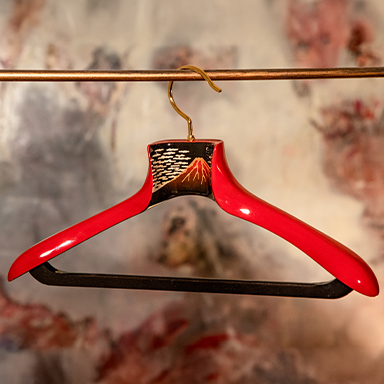 輪島塗ハンガー | 特集 | NAKATA HANGER