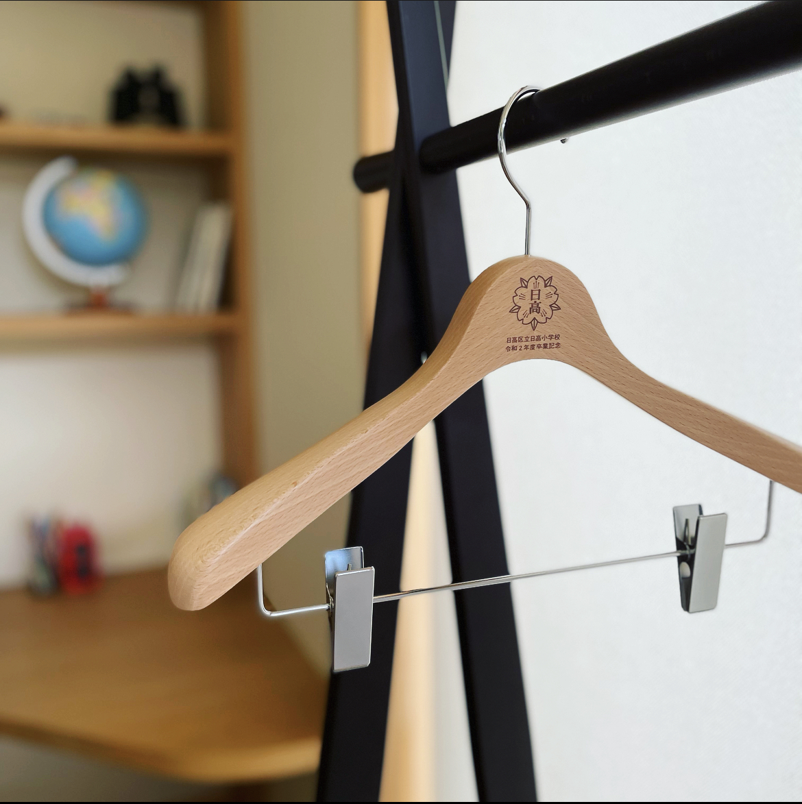 【超美品】ナカタハンガー 2本セット Disney100th Anniversary| 特集 | NAKATA HANGER